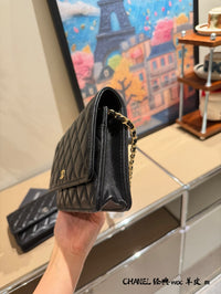 Wallet on Chain Lambskin Leather
