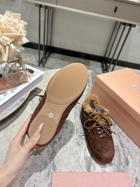 Gymnasium Suede Sneakers