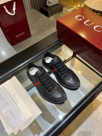 Stretch Low Top Trainers