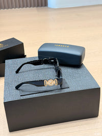 Medusa Biggie Sunglasses