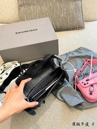 Le Cagole Shoulder Bag