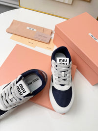Gymnasium Sneakers