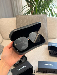 Signature Pearl Sunglasses