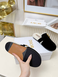 Médaillon Buckle Mules
