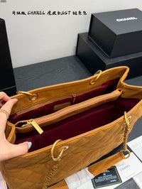 Grand Shopping Tote