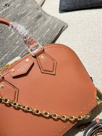 Alma Trunk BB