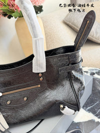 Le City Shoulder Bag