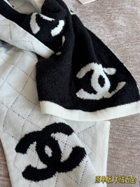 Logo Scarf