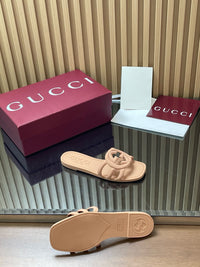 Interlocking G Slide Sandals