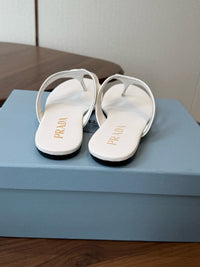 26S Leather Thong Sandals