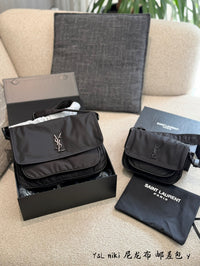 Niki Messenger Bag