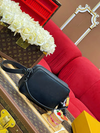 Nil Messenger Bag
