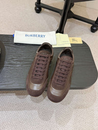 Knight Runner Sneakers