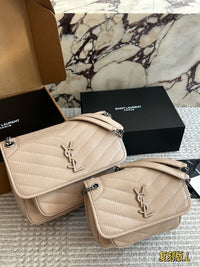 Niki Leather Bag