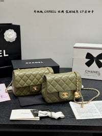 Mini Pearl Crush Classic Flap Bag