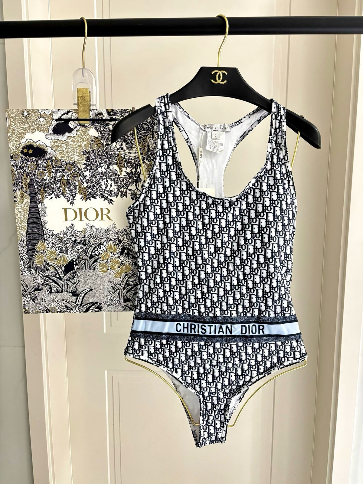 Logo One Piece Set