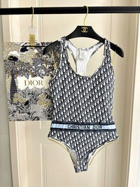 Logo One Piece Set