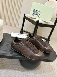 Knight Runner Sneakers
