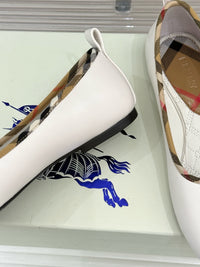 26WF Check Ballet Flats