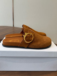 26S Médaillon Buckle Mules
