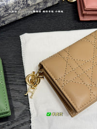 Gardenia Wallet in Smooth Lambskin