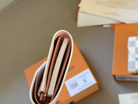 Victorine Wallet