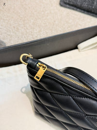 Sade Tube Bag