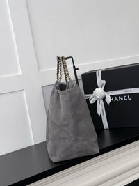 26C Suede Shopping Tote