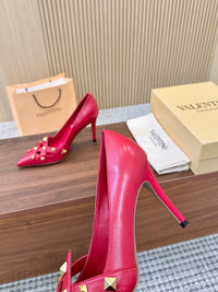 Garavani Studdy Pumps