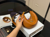 Arqué Shoulder Bag