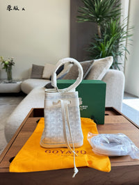 Petit Flot Mini Bucket Bag