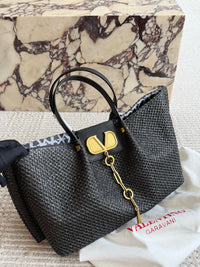 Straw VLogo Signature Tote Bag
