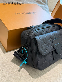 S Lock Messenger Bag