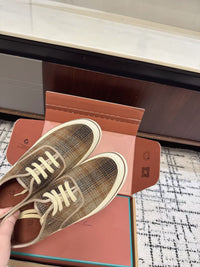 Nantucket Walk Sneakers