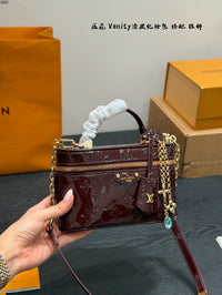 Vanity Chain Pouch