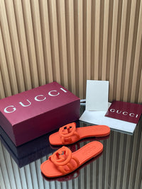 Interlocking G Slide Sandals