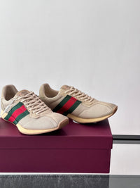 Tempo Sneakers
