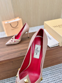 Garavani Studdy Pumps