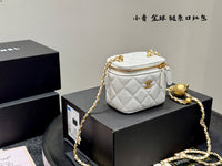 Pearl Crush Mini Vanity Case