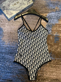 Logo One Piece Set
