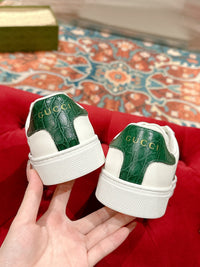 Low Top Sneakers