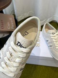 26S Ribbon Sneakers