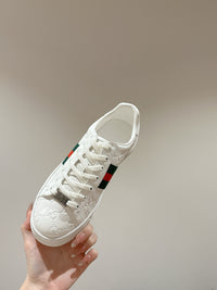 Low Top Sneakers