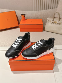 26S Bouncing Sneakers