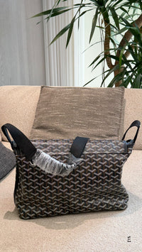Capétien Messenger Bag