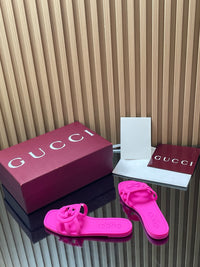 Interlocking G Slide Sandals