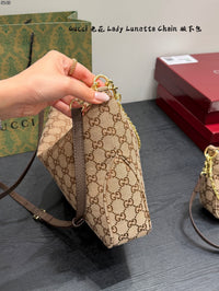 Lady Lunetta Chain Shoulder Bag
