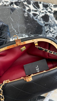 Clutch with Chain
