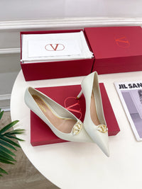 Garavani VLogo Pumps 6cm