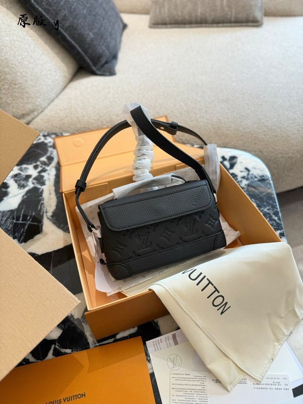 Steamer East West Wearable Wallet